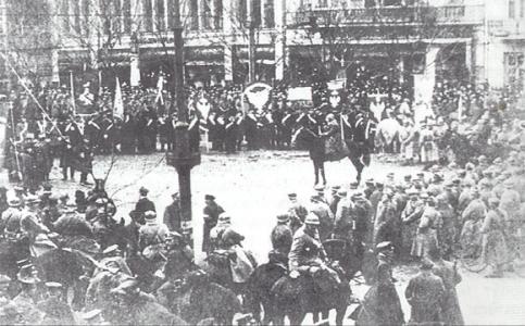 Die Begrüssung der polnischen Truppen auf dem Hauptmarkt (23.01.1920) - Quelle: Stadtbibliothek in Grudziądz